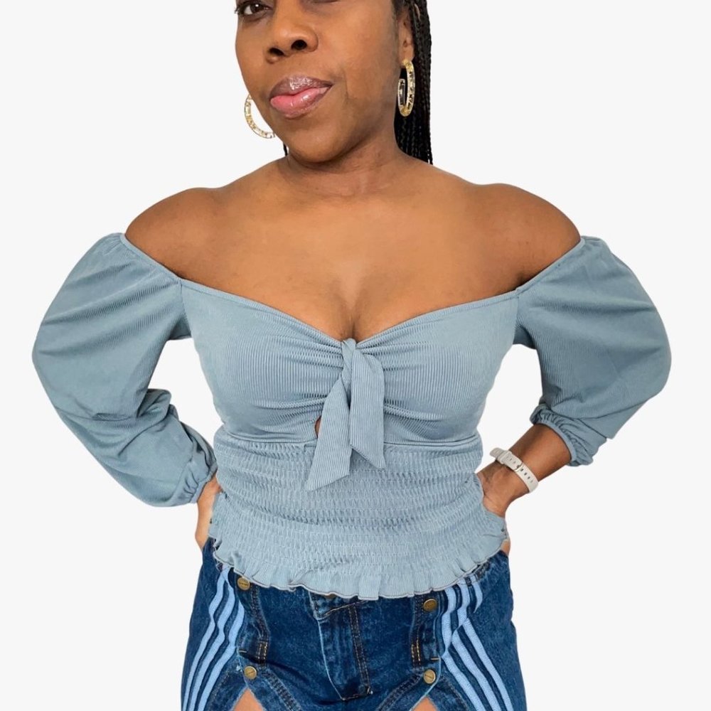 (NWT) Smocked Keyhole Off-Shoulder Top - Blue